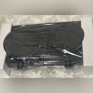 Aroma (model AHP-312) portable, electric hot plate two cast-iron burners. NWOT